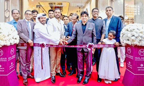 മലബാര് ഗോള്ഡ് ഷോറൂമിൽ ‘ആര്ട്ടിസ്ട്രി’ ഷോ ആരംഭിച്ചു മലബാര് ഗോള്ഡ് ഷോറൂമിൽ ‘ആര്ട്ടിസ്ട്രി’ ഷോ ആരംഭിച്ചു