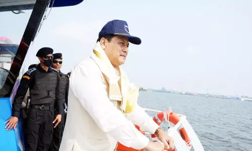 കേന്ദ്രമന്ത്രി വാട്ടര്മെട്രോയില്; ‘അതുല്യമായ യാത്രാ അനുഭവം’ കേന്ദ്രമന്ത്രി വാട്ടര്മെട്രോയില്; ‘അതുല്യമായ യാത്രാ അനുഭവം’