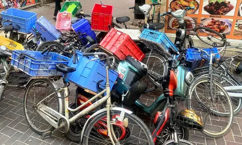 അ​ബൂ​ദ​ബി​യി​ൽ 965 ഇ​രു​ച​ക്ര വാ​ഹ​ന​ങ്ങ​ൾ പി​ടി​ച്ചെ​ടു​ത്തു