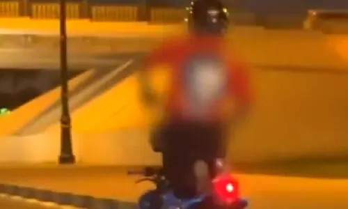 അ​പ​ക​ട​ക​ര​മാ​യ ഡ്രൈ​വി​ങ്​; ഷാ​ർ​ജ​യി​ൽ ബൈ​ക്ക​ർ പി​ടി​യി​ൽ