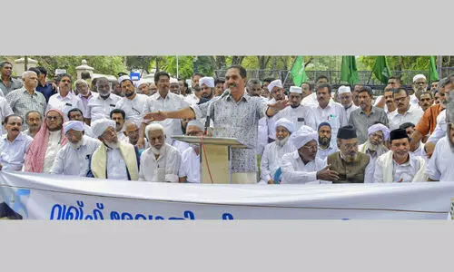 ത​ട​സ്സ​വാ​ദ​ങ്ങ​ളെ മു​ഖ​വി​ല​ക്കെ​ടു​ക്കാ​തെ​യു​ള്ള വ​ഖ​ഫ്​ നി​യ​മ​ഭേ​ദ​ഗ​തി നി​യ​മ​വ്യ​വ​സ്ഥ​യോ​ടു​ള്ള വെ​ല്ലു​വി​ളി​ -എൻ.കെ. പ്രേമചന്ദ്രൻ