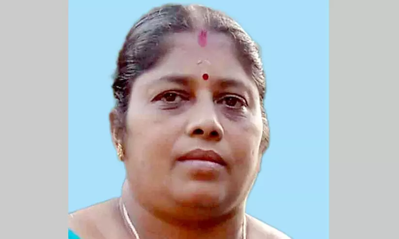 അടുക്കളയിലെ ഗ്രൈന്‍ററിൽനിന്ന് ഷോക്കേറ്റ് വീട്ടമ്മ മരിച്ചു