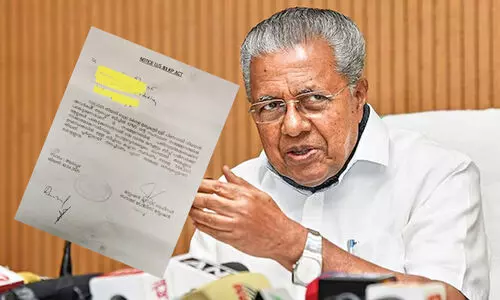 മുഖ്യമന്ത്രി വരുന്നതിനാൽ ഇന്ന് കടകൾ തുറക്കരുതെന്ന് പൊലീസ് ഉത്തരവ്; ‘കഞ്ഞികുടി മുട്ടിക്കാതെ ഈ തിരുവെഴുന്നെള്ളത്ത് നടത്താൻ പറ്റില്ല എന്നുണ്ടോ?’ -വി.ടി. ബൽറാം മുഖ്യമന്ത്രി വരുന്നതിനാൽ ഇന്ന് കടകൾ തുറക്കരുതെന്ന് പൊലീസ് ഉത്തരവ്; ‘കഞ്ഞികുടി മുട്ടിക്കാതെ ഈ തിരുവെഴുന്നെള്ളത്ത് നടത്താൻ പറ്റില്ല എന്നുണ്ടോ?’ -വി.ടി. ബൽറാം