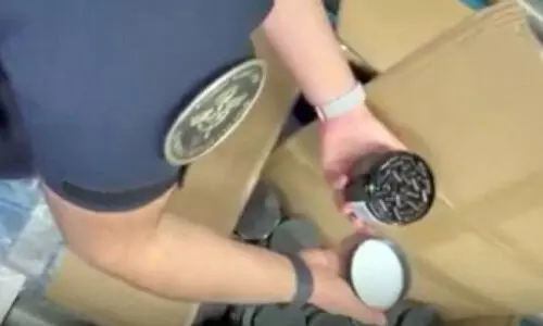 മ​യ​ക്കു​മ​രു​ന്ന് കാ​പ്സ്യൂ​ളു​ക​ൾ പി​ടി​കൂ​ടി