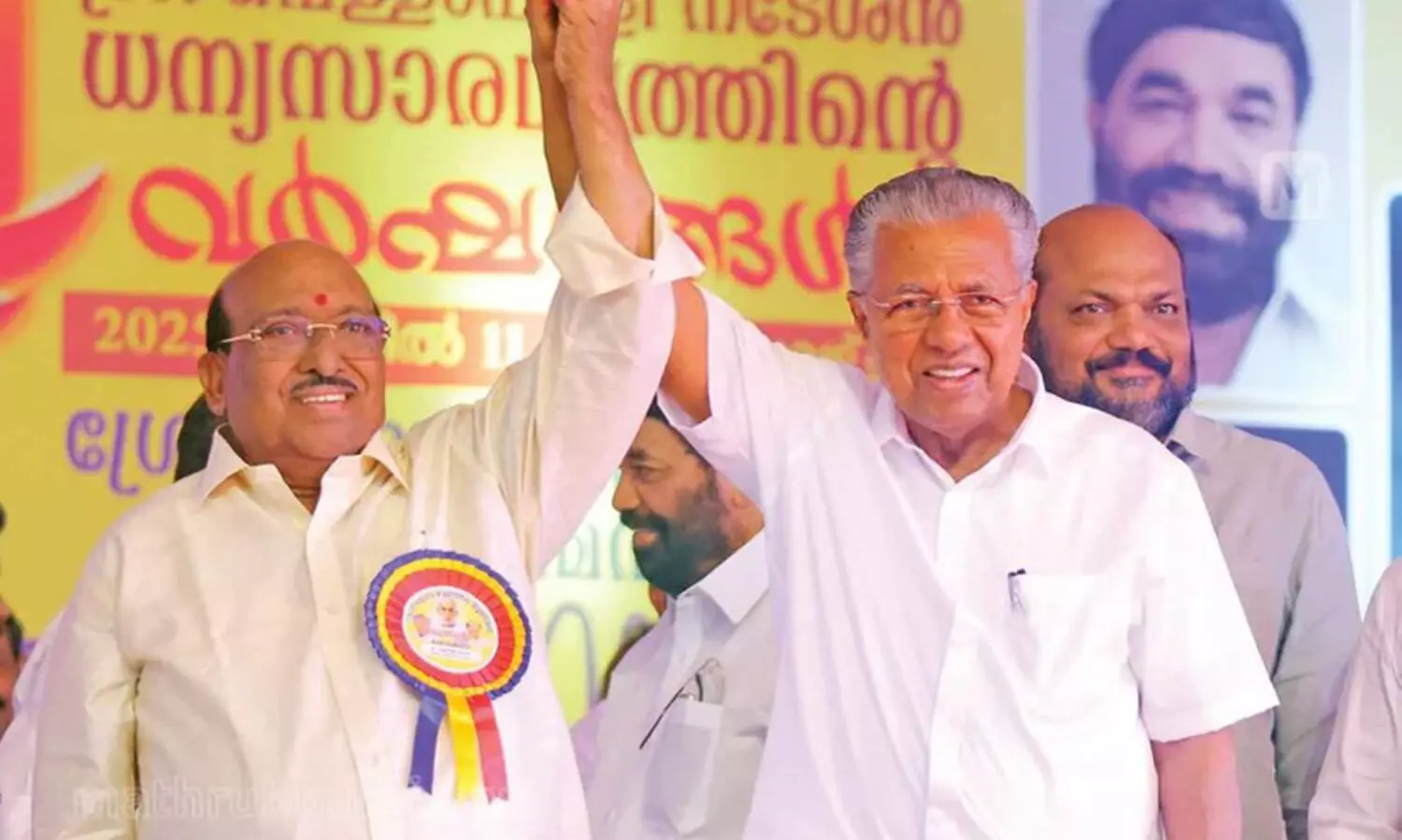 അന്ന് വെള്ളാപ്പള്ളി ആർ.എസ്.എസിന്റെ നാവെന്ന് പിണറായി, ഇന്ന് എല്ലാം വിഴുങ്ങി പുകഴ്ത്തൽ; തിരിഞ്ഞുകൊത്തി പഴയ വാക്കുകൾ