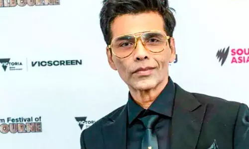 ‘ഹൗ ​ഡെ​യ​ർ യൂ ?’ ജാ​ലി​യ​ൻ വാ​ലാ​ബാ​ഗ് കൊ​ല​യാ​ളി ജ​ന​റ​ൽ ഡ​യ​റി​ന്റെ കൊ​ച്ചു​മ​ക​ളോ​ട് ക​ര​ൺ ജോ​ഹ​ർ ചോ​ദി​ക്കു​ന്നു