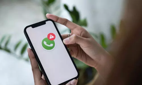 എന്ത് വിധിയിത്..! യു.പി.ഐക്ക് പിന്നാലെ വാട്സ്ആപ്പും പണിമുടക്കി; വലഞ്ഞ് ഉപയോക്താക്കൾ