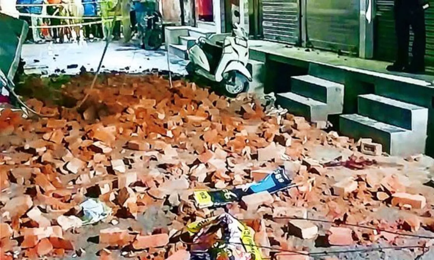 വീടിന്റെ മതിൽ ഇടിഞ്ഞുവീണ്   വയോധികൻ മരിച്ചു