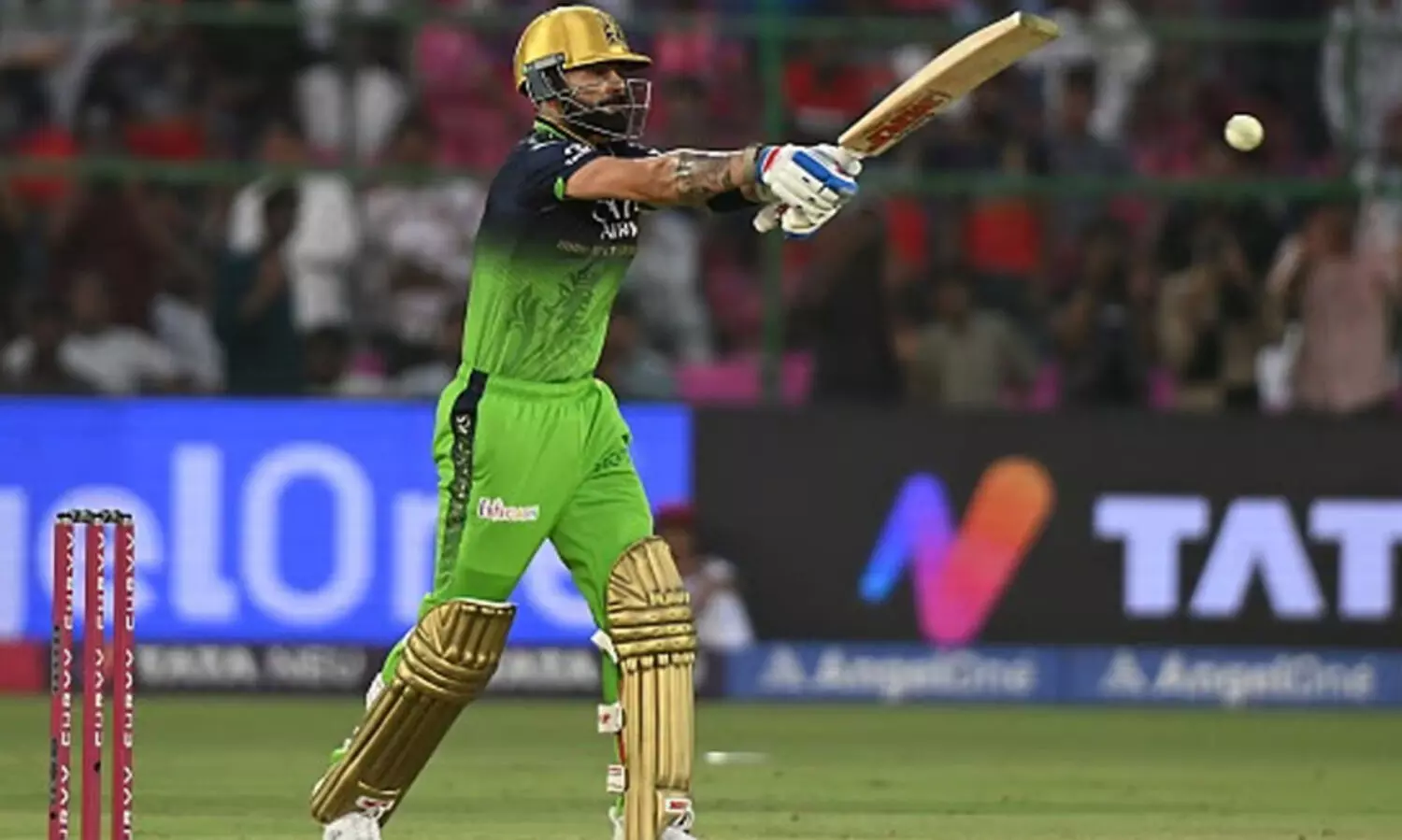 ഫിഫ്റ്റിയിൽ സെഞ്ച്വറി! അപൂർവ നേട്ടം സ്വന്തമാക്കി കോഹ്ലി; ആദ്യ ഇന്ത്യൻ താരം