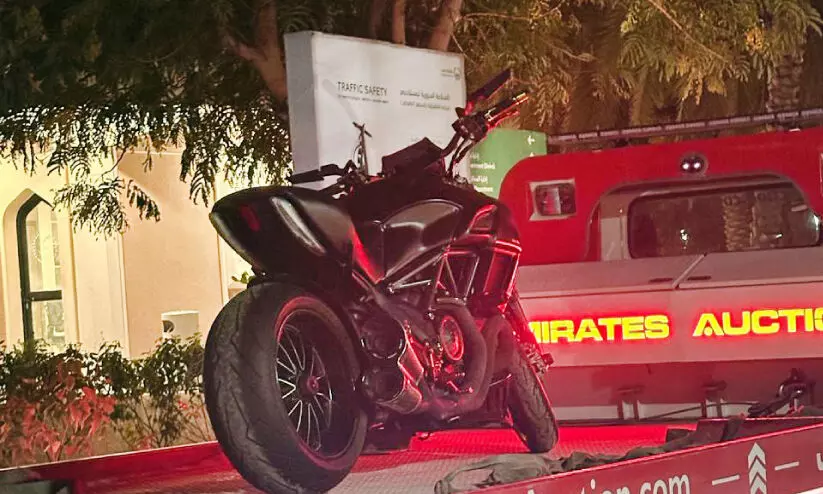 സാഹസിക പ്രകടനം; ദുബൈയിൽ ബൈക്കർ പിടിയിൽ