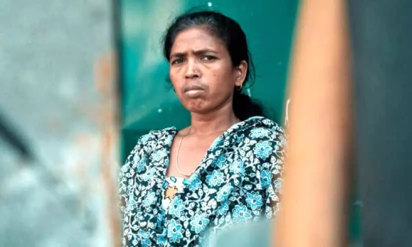 അർധസൈനികർ ആദിവാസികളെ കൊലചെയ്ത ശേഷം നൃത്തംചെയ്തു അർധസൈനികർ ആദിവാസികളെ കൊലചെയ്ത ശേഷം നൃത്തംചെയ്തു