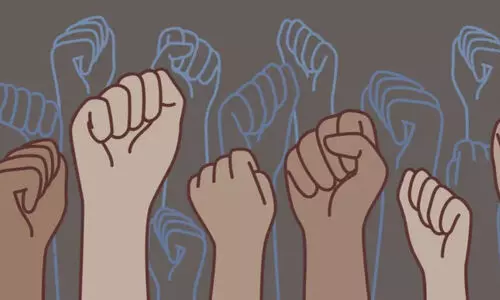 ഒ.​ഐ.​സി.​സി പാ​ല​ക്കാ​ട് ജി​ല്ല ക​മ്മി​റ്റി പ്ര​തി​ഷേ​ധി​ച്ചു