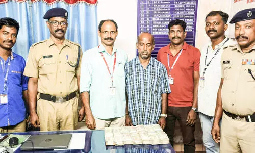 രേഖയില്ലാതെ കടത്തിയ 16.5 ലക്ഷവുമായി ഒരാൾ പിടിയിൽ