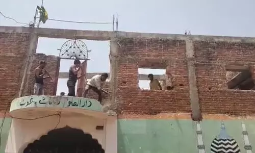 വഖഫ് ഭേദഗതി നിയമപ്രകാരമുള്ള ആദ്യനടപടി; മധ്യപ്രദേശിൽ 30 വർഷം പഴക്കമുള്ള മദ്രസ പൊളിച്ചുനീക്കി വഖഫ് ഭേദഗതി നിയമപ്രകാരമുള്ള ആദ്യനടപടി; മധ്യപ്രദേശിൽ 30 വർഷം പഴക്കമുള്ള മദ്രസ പൊളിച്ചുനീക്കി