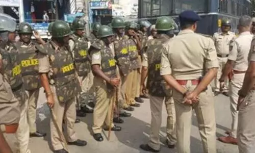 അഞ്ചു വയസുകാരിയെ ക്രൂരമായി കൊന്ന പ്രതിയെ നെഞ്ചിൽ വെടിവെച്ച് കൊന്ന് പൊലീസ്; ഏറ്റുമുട്ടലിനിടെയെന്ന് വിശദീകരണം