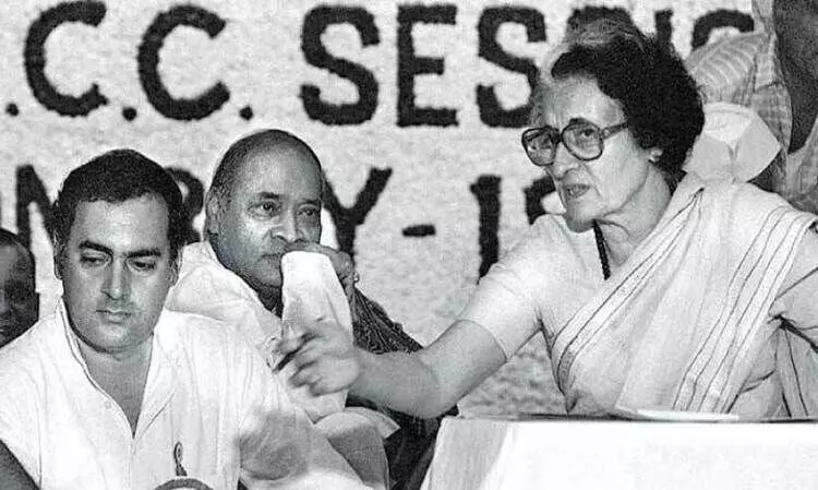 ഇടതുപക്ഷത്തേക്ക്   വഴിതിരിയുന്ന കോൺഗ്രസ്