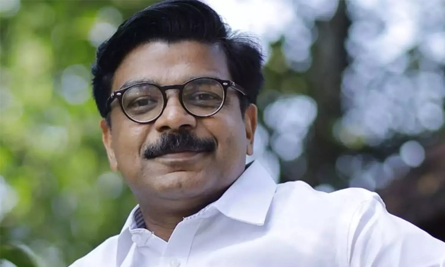 രാഷ്ട്രീയ നേതാക്കൾക്ക് മുന്നിൽ ദലിത് സംഘടന നേതാക്കൾ അടിയാളന്മാരായി നിൽക്കുന്നു-മാത്യു കുഴൽനാടൻ