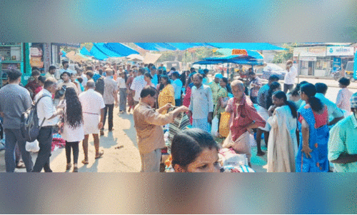വിഷു, ഈസ്റ്റർ തിരക്കിൽ കണ്ണൂർ വിഷു, ഈസ്റ്റർ തിരക്കിൽ കണ്ണൂർ