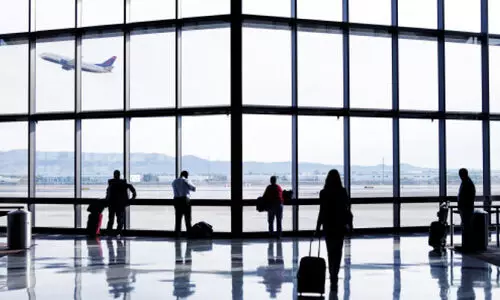 ഉ​ട​മ​യ​റി​യാ​തെ പാ​സ്​​പോ​ർ​ട്ട് കാ​ൻ​സ​ൽ ചെ​യ്തു; ക​ണ്ണൂ​രി​ൽ​ നി​ന്ന് ഒ​മാ​നി​ലേ​ക്കു​ള്ള അ​ഞ്ചം​ഗ കു​ടും​ബ​ത്തി​ന്‍റെ യാ​ത്ര‌ മു​ട​ങ്ങി