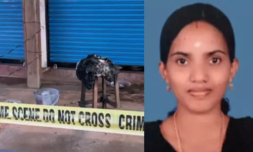 തമിഴ്നാട് സ്വദേശി തിന്നർ ഒഴിച്ച് തീകൊളുത്തിയ യുവതി മരിച്ചു തമിഴ്നാട് സ്വദേശി തിന്നർ ഒഴിച്ച് തീകൊളുത്തിയ യുവതി മരിച്ചു