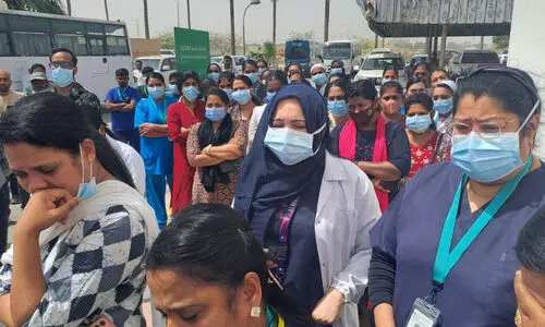 ജു​ബൈ​ലി​ൽ മ​രി​ച്ച ന​ഴ്‌​സ് ല​ക്ഷ്‌​മി മു​ര​ളി​യു​ടെ മൃ​ത​ദേ​ഹം നാ​ട്ടി​ലേ​ക്ക് കൊ​ണ്ടു​പോ​യി