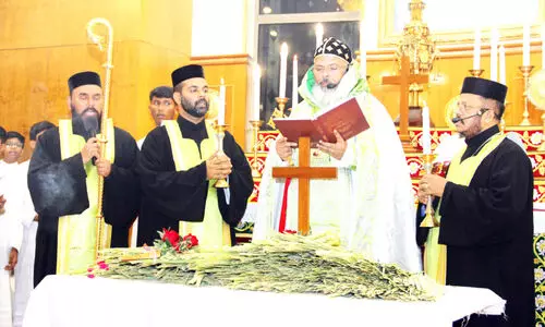 സെ​ന്റ് മേ​രീ​സ് ക​ത്തി​ഡ്ര​ലി​ൽ ഓ​ശാ​ന പെ​രു​ന്നാ​ൾ ആ​ച​രി​ച്ചു