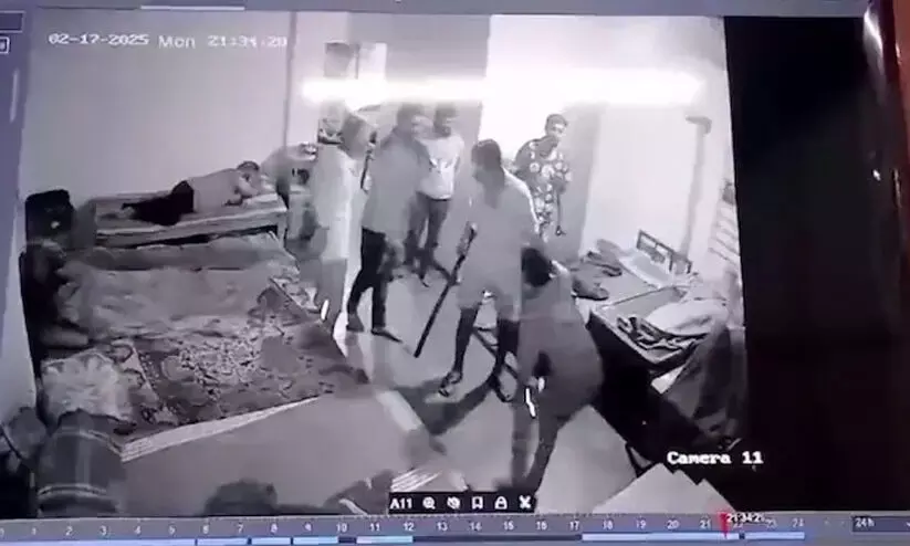 സ്വ​കാ​ര്യ പു​ന​ര​ധി​വാ​സ കേ​ന്ദ്ര​ത്തി​ൽ രോ​ഗി​ക്ക് ക്രൂ​ര മ​ർ​ദ​നം: ഉ​ട​മ​ക്കും വാ​ര്‍ഡ​നു​മെ​തി​രെ കേ​സ്