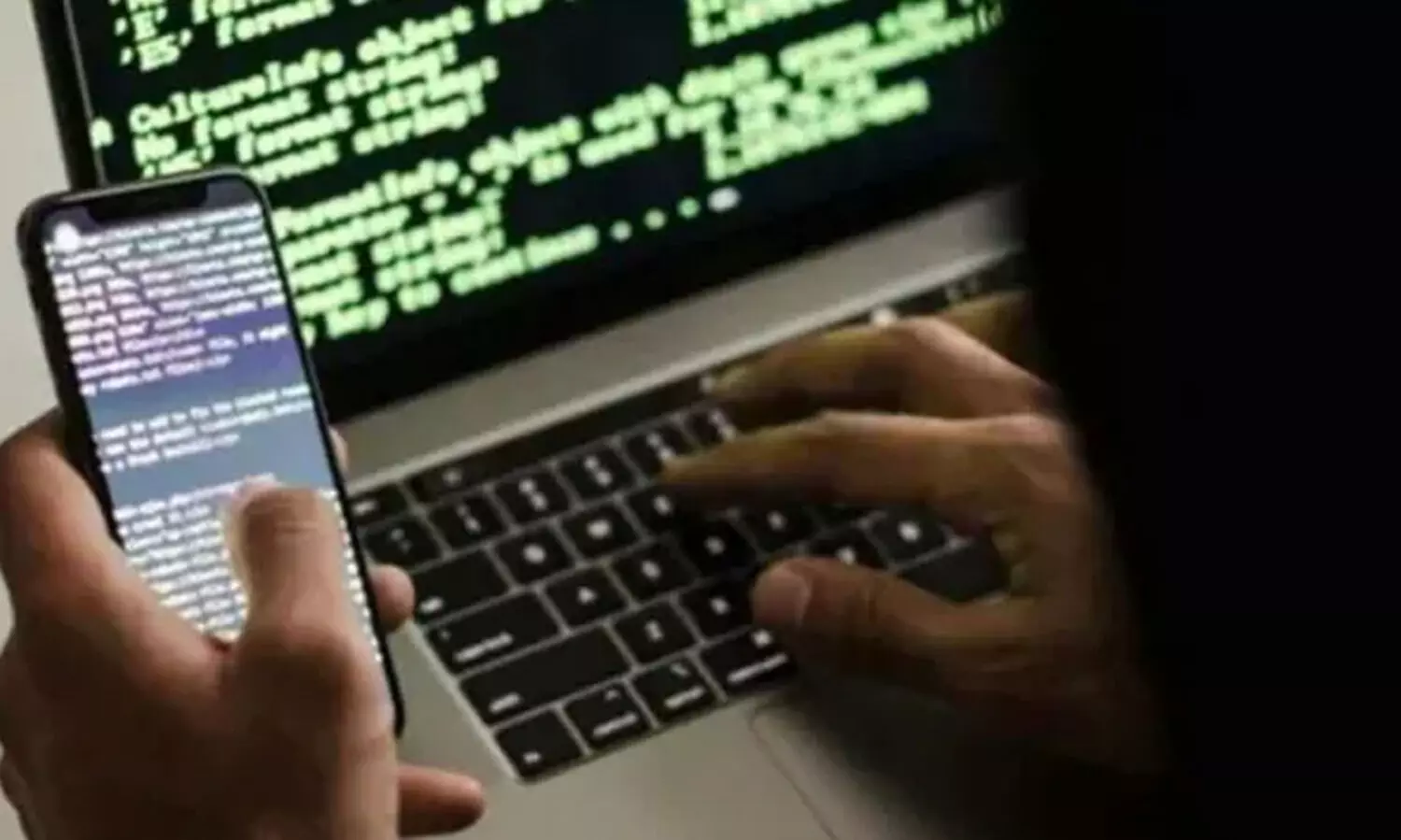 തീർഥാടകരെയും യാത്രക്കാരെയും ലക്ഷ്യമിട്ടുള്ള ഓൺലൈൻ ബുക്കിങ് തട്ടിപ്പുകൾ; മുന്നറിയിപ്പുമായി കേന്ദ്ര ആഭ്യന്തര മന്ത്രാലയം