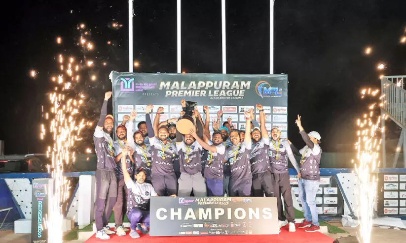 മ​ജെ​സ്റ്റി​ക് മ​ല​പ്പു​റം പ്രീ​മി​യ​ർ ലീ​ഗ്: ബ്ലാ​ക്ക് കാ​റ്റ് ജേ​താ​ക്ക​ൾ