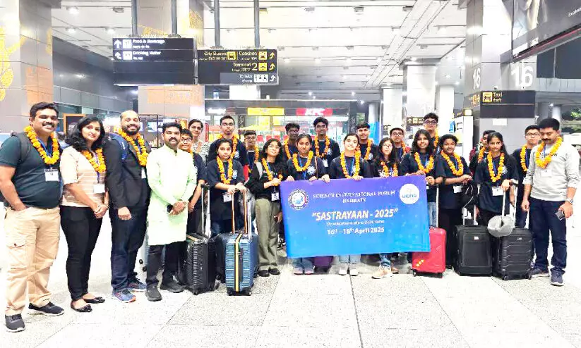 ശാ​സ്ത്ര​യാ​ൻ സം​ഘ​ത്തി​ന് ഊഷ്മ​ള വ​ര​വേ​ൽ​പ്പ്