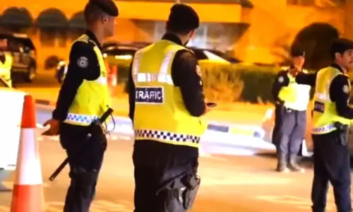 സാ​ൽ​മി​യ​യി​ൽ ക​നത്ത സു​ര​ക്ഷ പ​രി​ശോ​ധ​ന; നി​ര​വ​ധി പേ​ർ പി​ടി​യി​ൽ