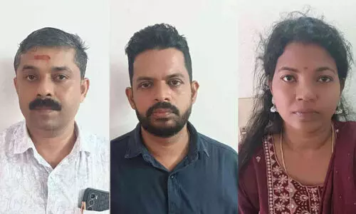 ബാ​ങ്കി​ൽ മു​ക്കു​പ​ണ്ടം പ​ണ​യ​പ്പെ​ടു​ത്തി​യ മൂ​ന്നു​പേ​ർ അ​റ​സ്റ്റി​ൽ