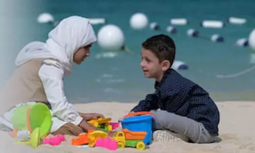 അ​ബൂ​ദ​ബി ബീ​ച്ച്​ ഭി​ന്ന​ശേ​ഷി സൗ​ഹൃ​ദം