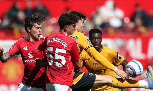 നാലടിച്ച് ആഴ്സനൽ; തിരിച്ചടിച്ച് ചെൽസി; യുനൈറ്റഡിന് കഷ്ടകാലം