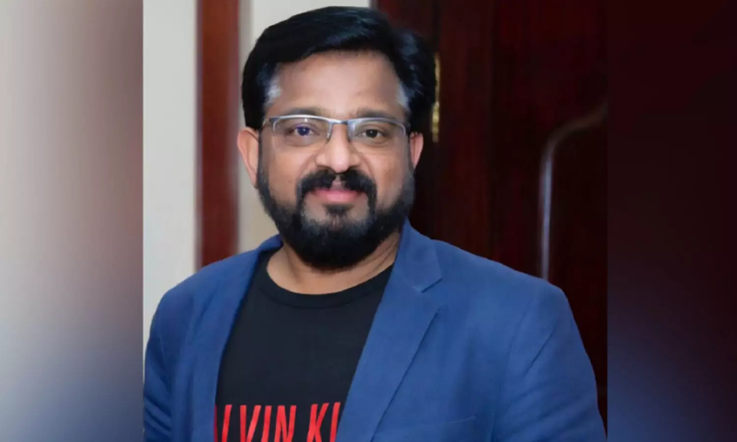 ഷ​മേ​ജ് കു​മാ​റി​ന് ഗി​രീ​ഷ് ക​ർ​ണാ​ട് തി​യ​റ്റ​ർ സ്മാ​ര​ക പു​ര​സ്കാ​രം