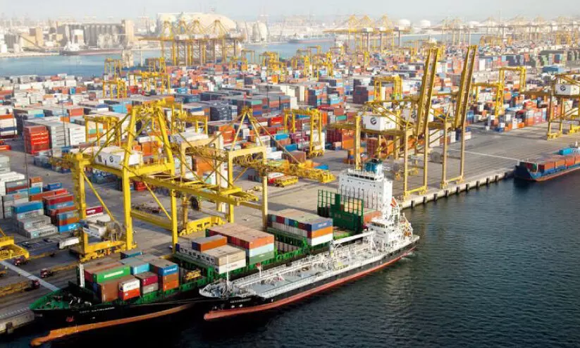 യു.എ.ഇയുടെ വിദേശ വ്യാപാരം അഞ്ചു ലക്ഷം കോടി കവിഞ്ഞു യു.എ.ഇയുടെ വിദേശ വ്യാപാരം അഞ്ചു ലക്ഷം കോടി കവിഞ്ഞു