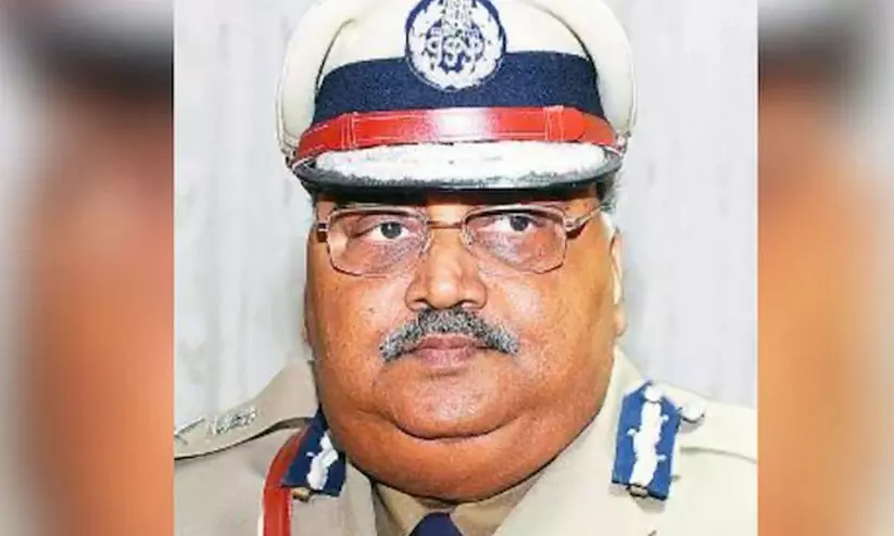 മാതാവിന് സ്കീസോഫ്രീനിയ; പിതാവ് ആക്രമിക്കാൻ വരുന്നുവെന്നത് തോന്നൽ മാത്രമെന്ന് കൊല്ലപ്പെട്ട കർണാടക മുൻ  ഡി.ജി.പിയുടെ മകൻ