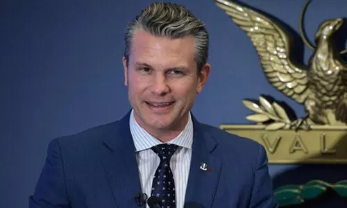 യു.എസ് പ്രതിരോധ സെക്രട്ടറി യുദ്ധരഹസ്യങ്ങൾ കുടുംബാംഗങ്ങളുമായും പങ്കുവെച്ചു; സിഗ്നൽ ചാറ്റിൽ വീണ്ടും വിവാദം