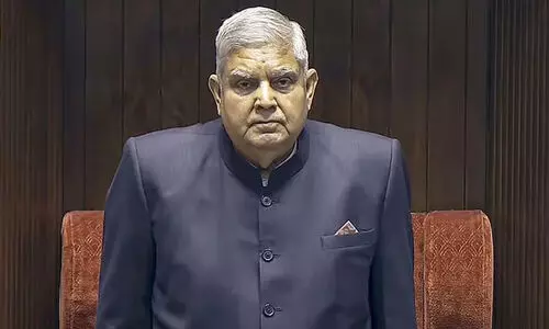 സുപ്രീംകോടതിക്കെതിരെ കടന്നാക്രമണം: ഉപരാഷ്ട്രപതിക്കെതിരെ കോടതിയലക്ഷ്യ കേസെടുക്കണമെന്നാവശ്യപ്പെട്ട് അഭിഭാഷകൻ