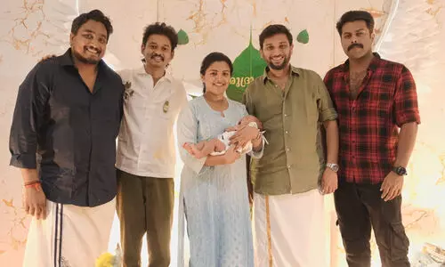 പിറന്ന് അഞ്ചാം ദിനത്തിൽ നായിക; നൂലുകെട്ട് സിനിമാസെറ്റിൽ