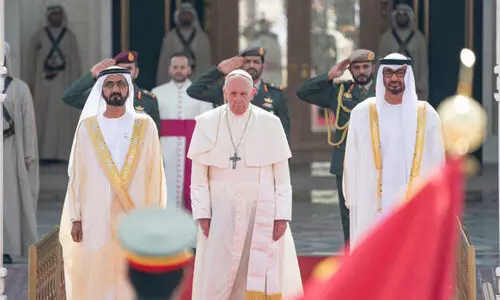 മാ​ർ​പാ​പ്പ​യു​ടെ നി​ര്യാ​ണം; അ​നു​ശോ​ചി​ച്ച്​ ഭ​ര​ണാ​ധി​കാ​രി​ക​ൾ