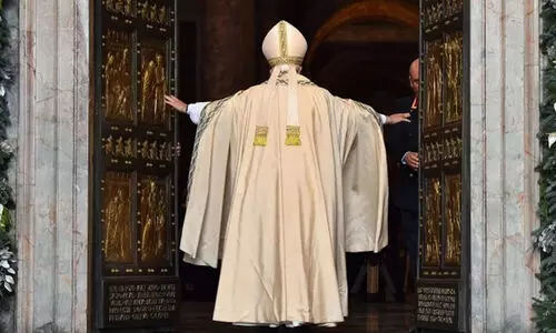 ശവകുടീരത്തിൽ പ്രത്യേക അലങ്കാരങ്ങൾ വേണ്ട, ലാറ്റിനിൽ ഫ്രാൻസിസ് എന്ന് മാത്രം എഴുതുക... -പാപ്പയുടെ മരണപത്രം