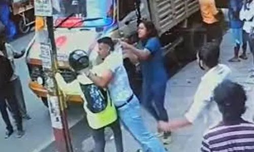 നാടകാന്തം വാദി പ്രതി! ബംഗളൂരു മർദന കേസിൽ ട്വിസ്റ്റ്; യുവാവിന്‍റെ പരാതിയിൽ വ്യോമസേന ഉദ്യോഗസ്ഥനെതിരെയും കേസ്