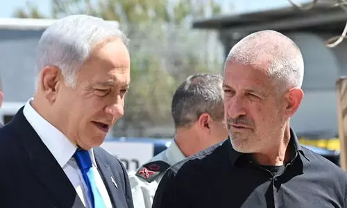 Benjamin Netanyahu, Ronan Barr