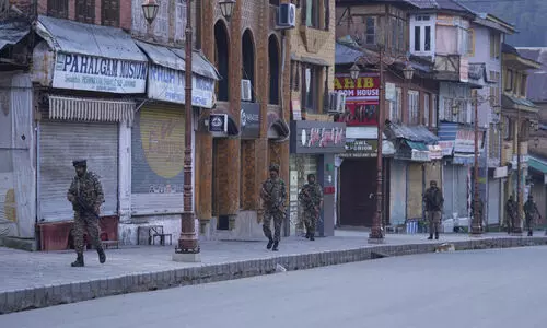 ഭീകരാക്രമണത്തിൽ പ്രതിഷേധിച്ച് കശ്മീർ താഴ്‌വരയിൽ ഹർത്താൽ; 35 വർഷത്തിനിടെ ആദ്യം