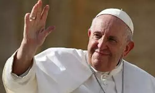 മാർപാപ്പയെ അവസാനമായി കാണാൻ  ജനപ്രവാഹം