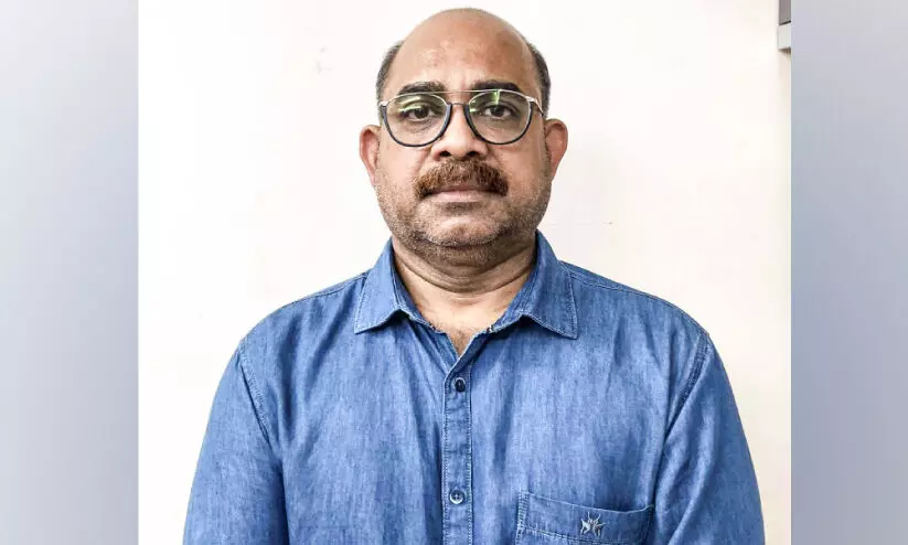 സി.ബി.ഐയുടെയും പൊലീസിൻറെയും വ്യാജ ബോർഡുമായി കറങ്ങിയ ആൾ പൊലീസ് പിടിയിൽ