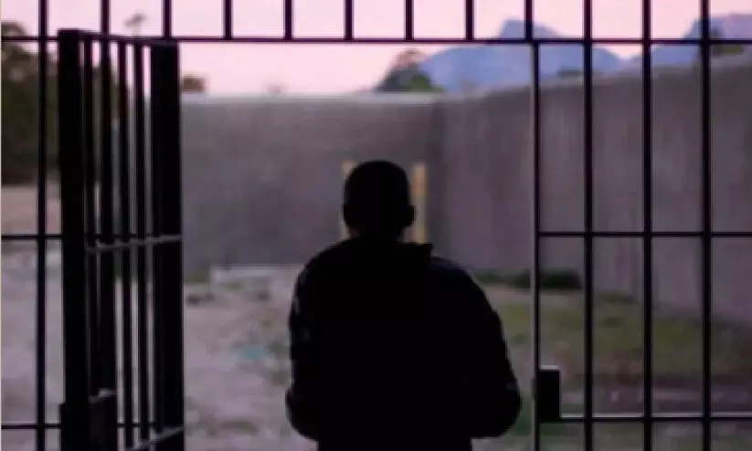 ക​ള്ള​പ്പ​ണം വെ​ളു​പ്പി​ക്ക​ൽ: 19 പേ​ർ​ക്ക് ത​ട​വും പി​ഴ​യും