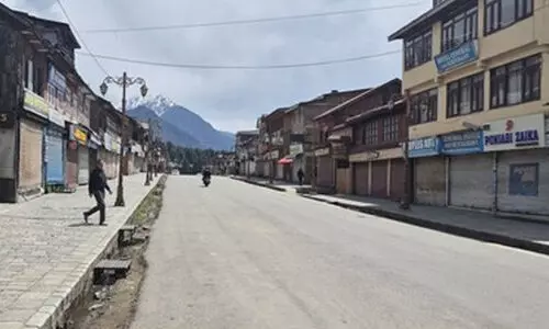 ബൈസരണിലേക്കുള്ള പാതയിൽ നാല് ഗാർഡുകൾ മാത്രം; ഇവരുടെ കൈവശം ആയുധങ്ങളില്ല, സുരക്ഷാവീഴ്ച ?