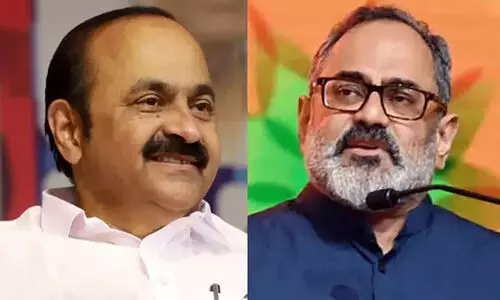 മുണ്ടുടുക്കാനും മലയാളത്തിൽ തെറി പറയാനും അറിയാം; വി.ഡി. സതീശന് മറുപടിയുമായി രാജീവ് ചന്ദ്രശേഖർ മുണ്ടുടുക്കാനും മലയാളത്തിൽ തെറി പറയാനും അറിയാം; വി.ഡി. സതീശന് മറുപടിയുമായി രാജീവ് ചന്ദ്രശേഖർ